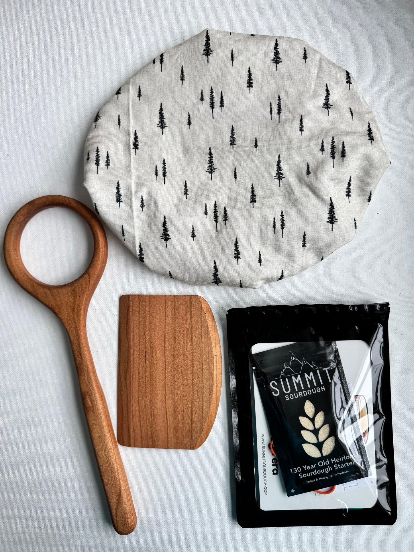 Reusable XL bowl covers by Colibri Canada, featuring colorful patterns and snug fit for various bowl sizes.